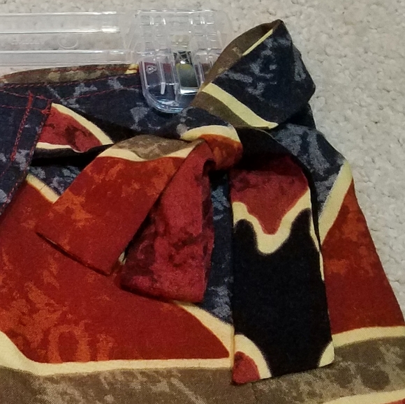 East Winds Trading Co Wrap Around & Self Tie Mini Skirt Batik-Like Print NWOT - Picture 4 of 8